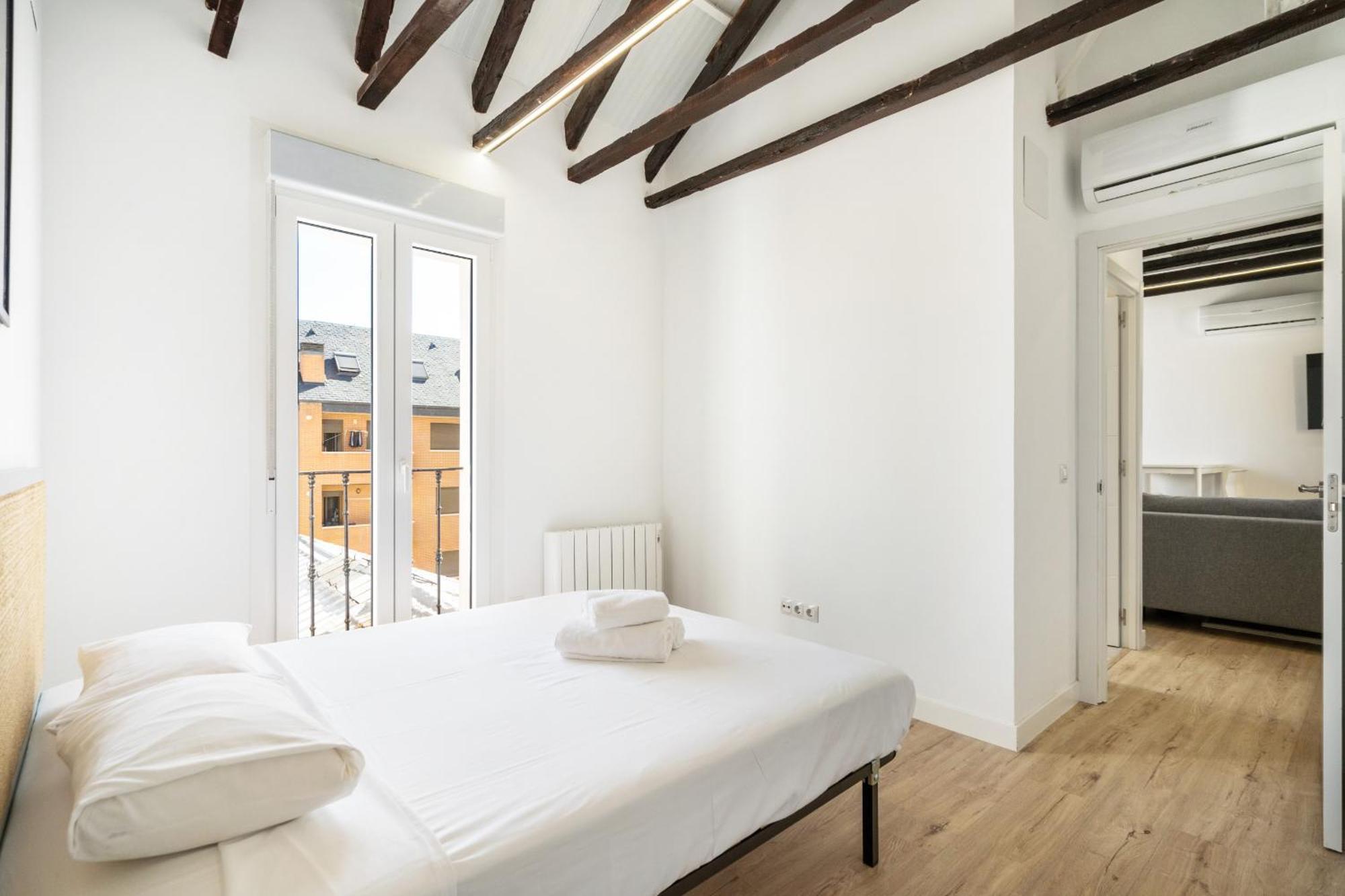 Apartamentos En La Avda De La Albufera Alquiler Temporal Madrid Eksteriør billede