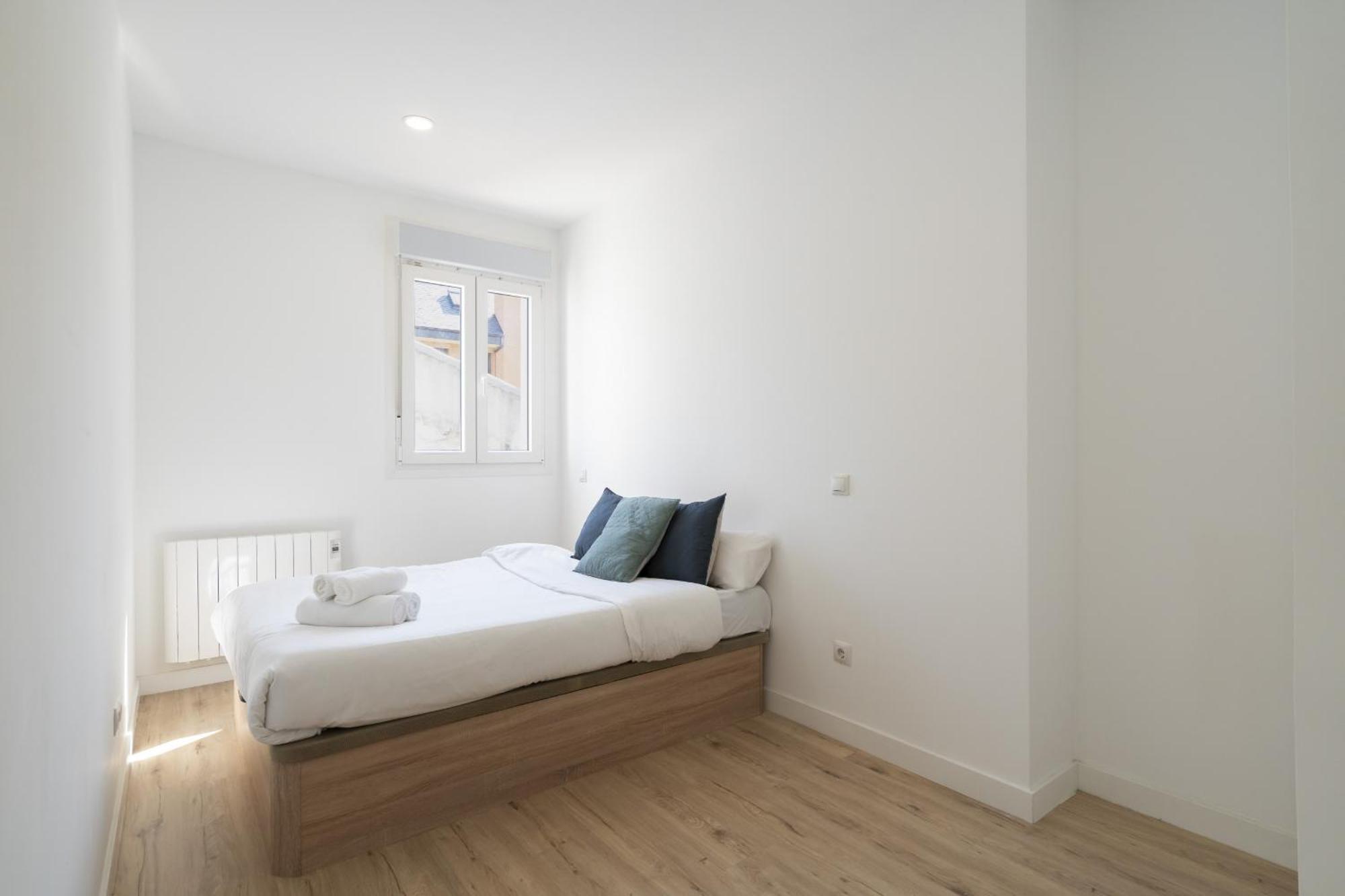 Apartamentos En La Avda De La Albufera Alquiler Temporal Madrid Eksteriør billede