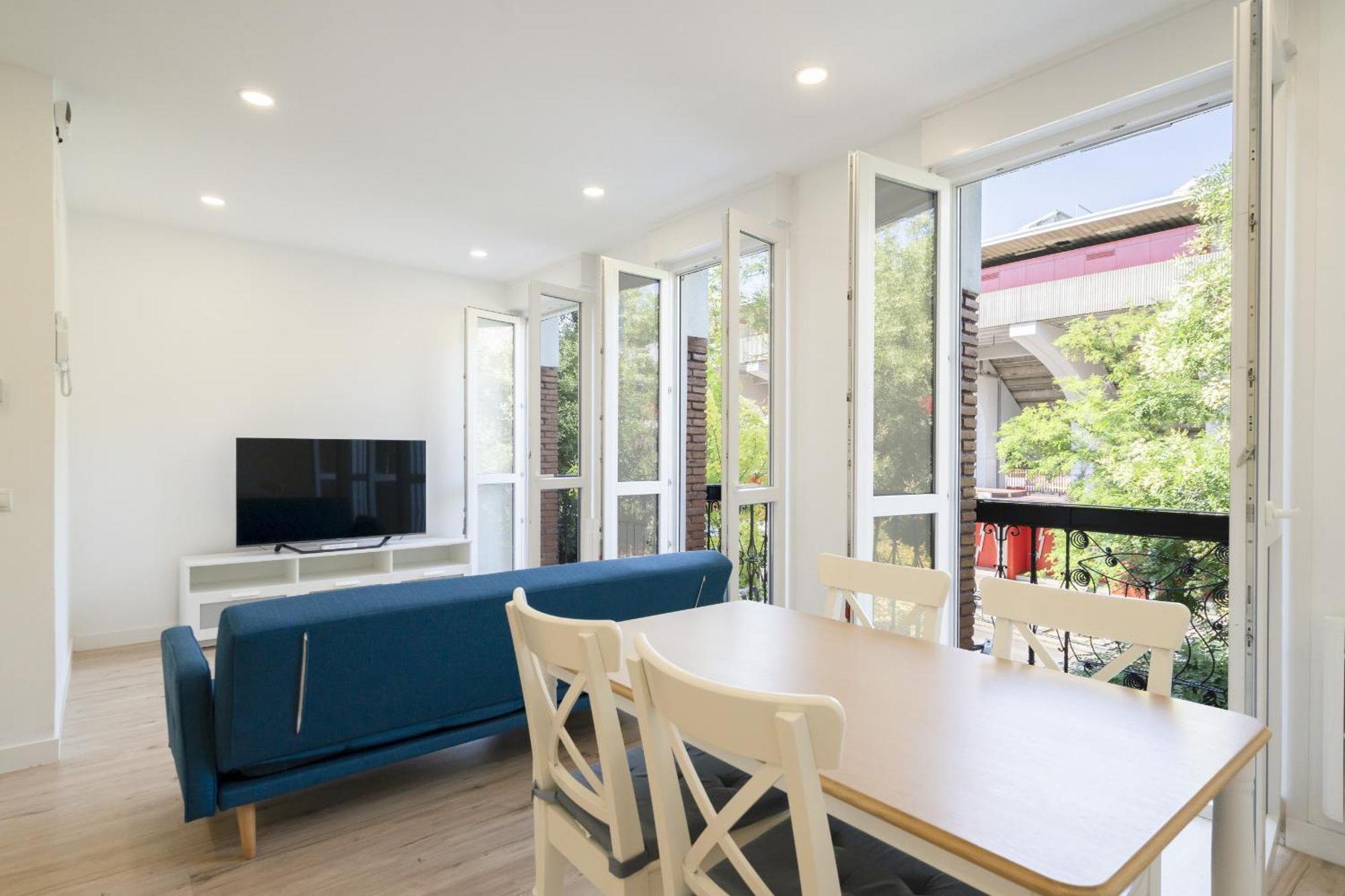 Apartamentos En La Avda De La Albufera Alquiler Temporal Madrid Eksteriør billede