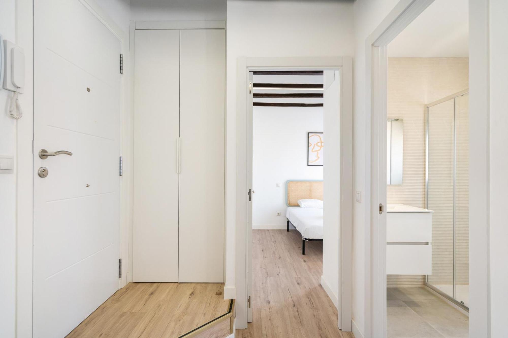 Apartamentos En La Avda De La Albufera Alquiler Temporal Madrid Eksteriør billede