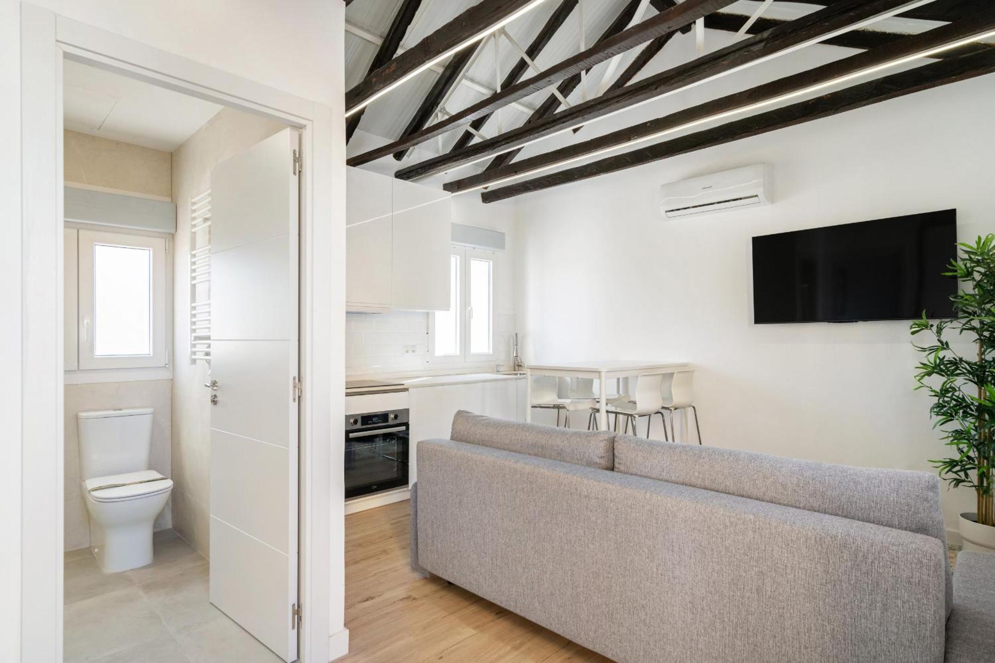 Apartamentos En La Avda De La Albufera Alquiler Temporal Madrid Eksteriør billede