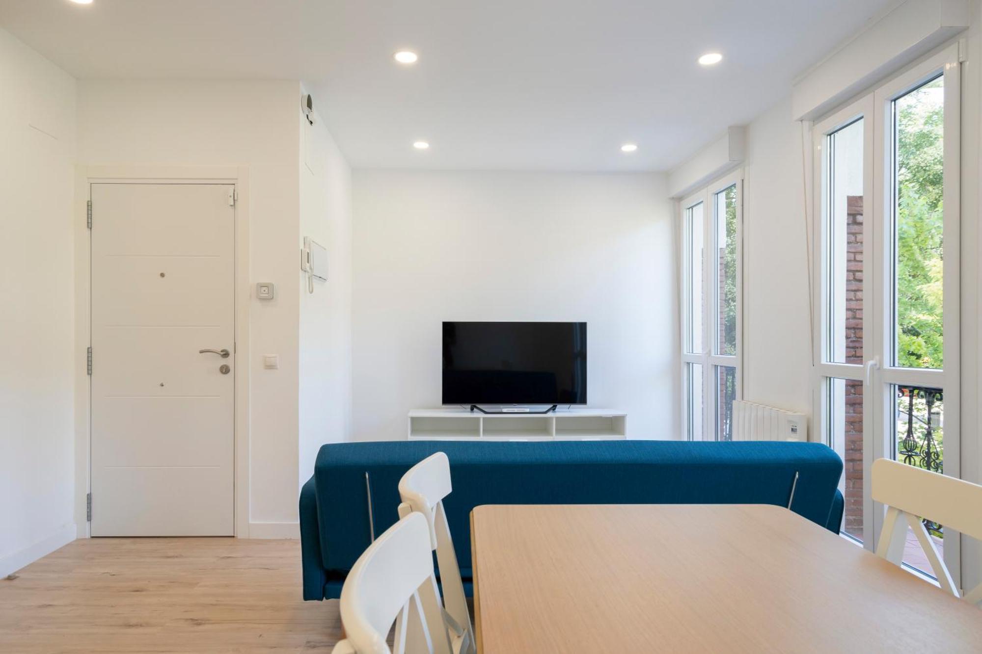Apartamentos En La Avda De La Albufera Alquiler Temporal Madrid Eksteriør billede