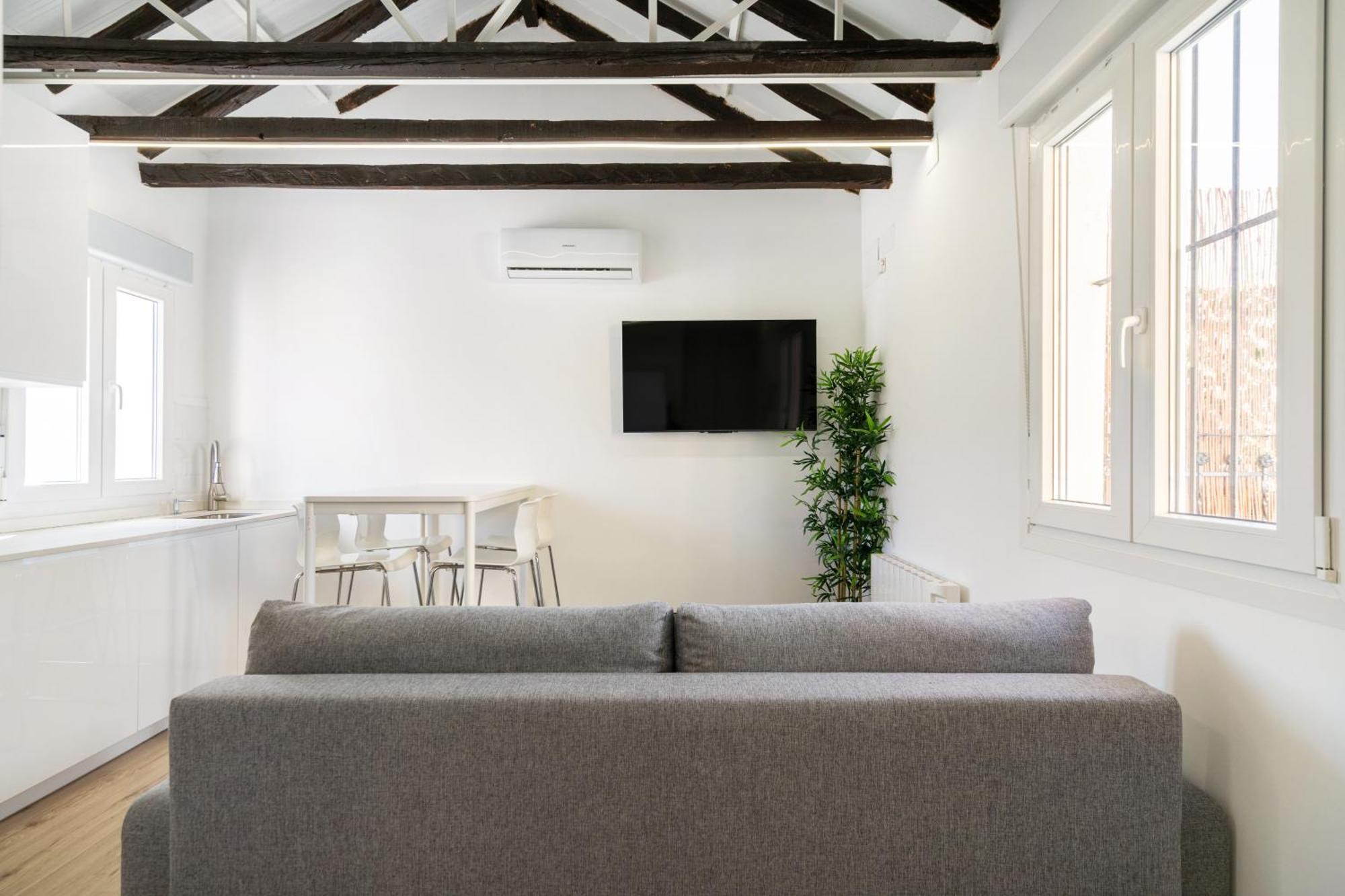 Apartamentos En La Avda De La Albufera Alquiler Temporal Madrid Eksteriør billede