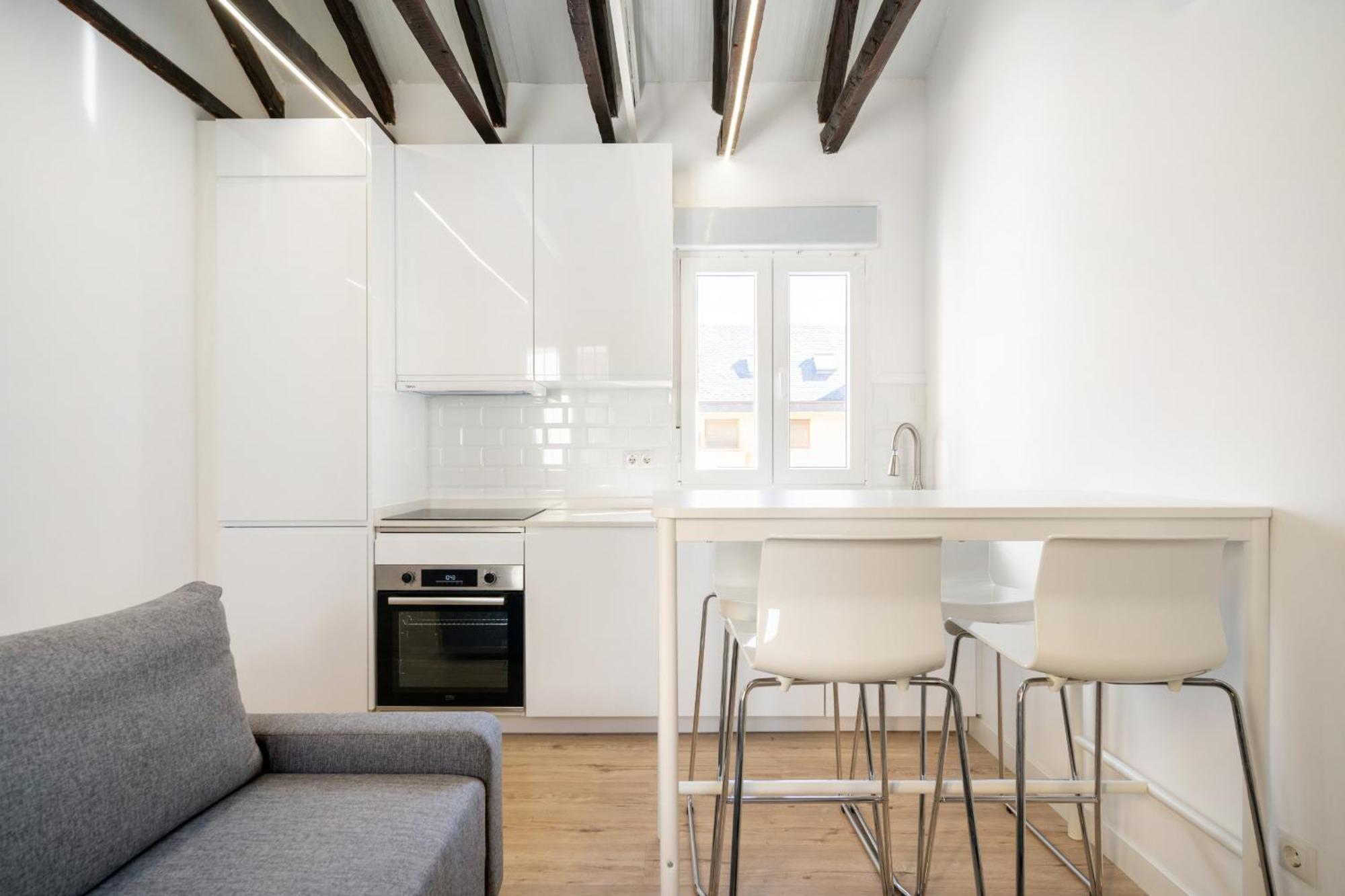 Apartamentos En La Avda De La Albufera Alquiler Temporal Madrid Eksteriør billede
