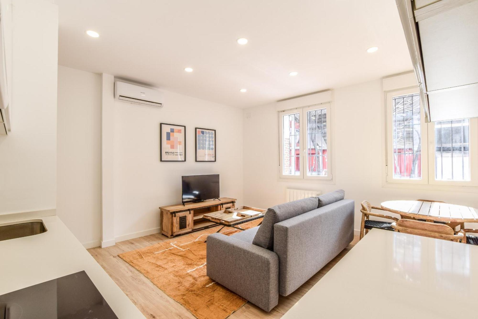 Apartamentos En La Avda De La Albufera Alquiler Temporal Madrid Eksteriør billede