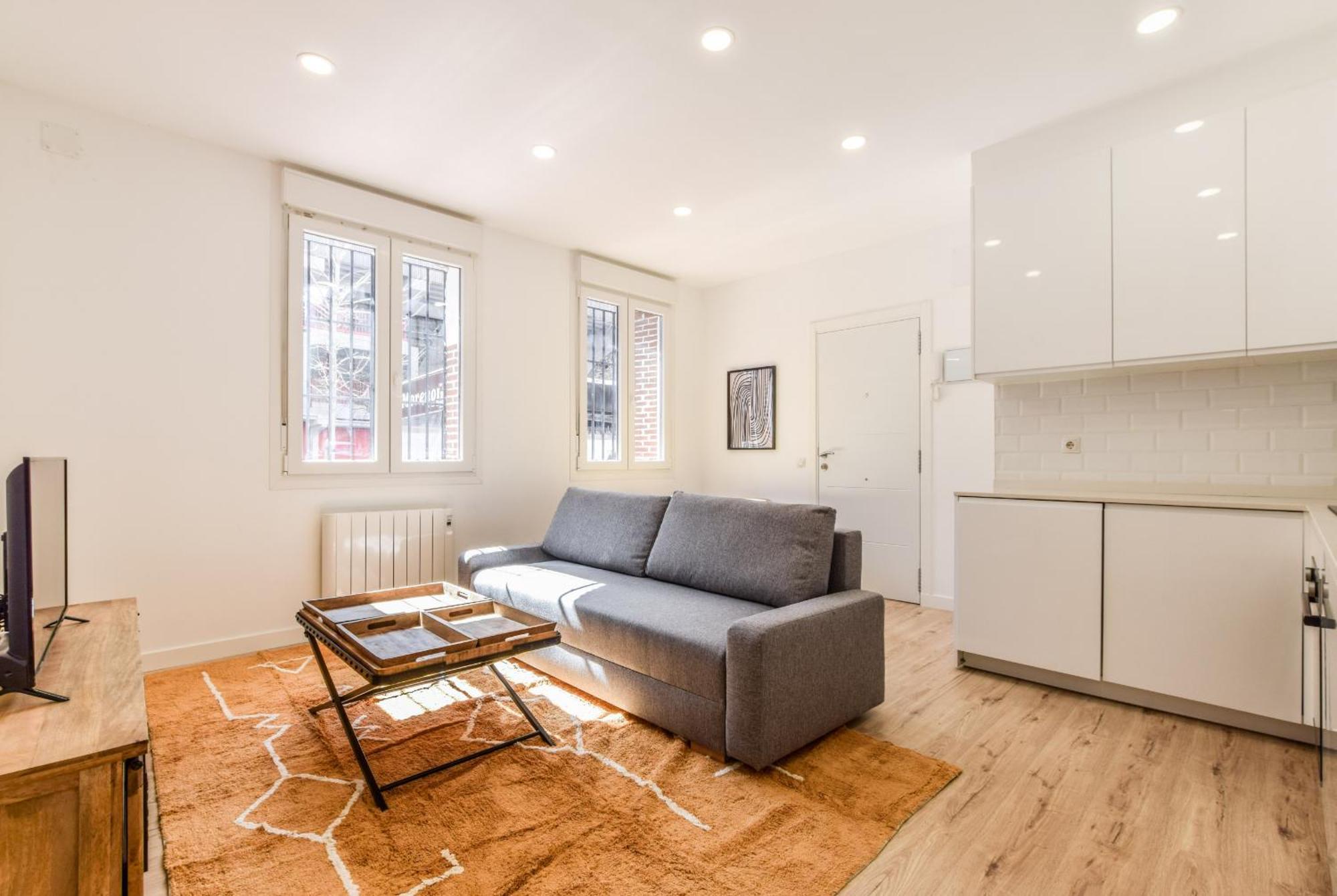 Apartamentos En La Avda De La Albufera Alquiler Temporal Madrid Eksteriør billede